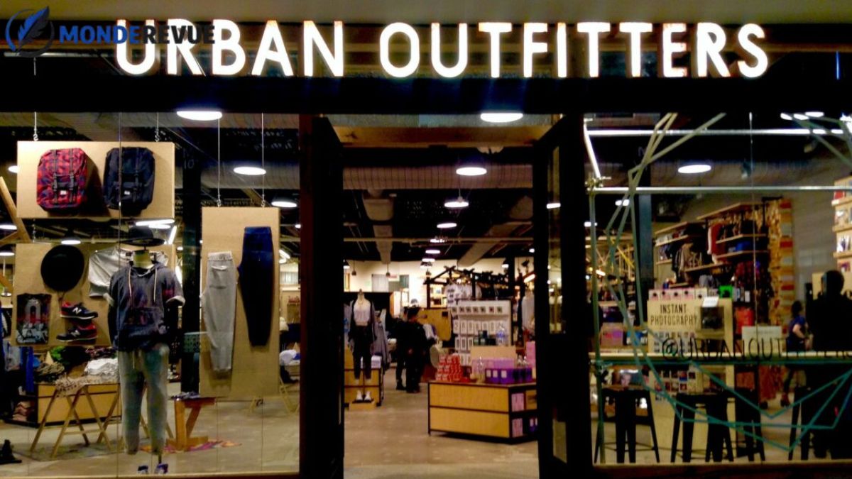 urban outfitters paris